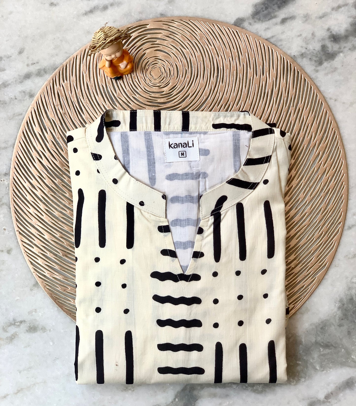 White kolam - Maxi