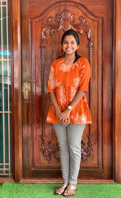 Dancing dahlias - Short Tops